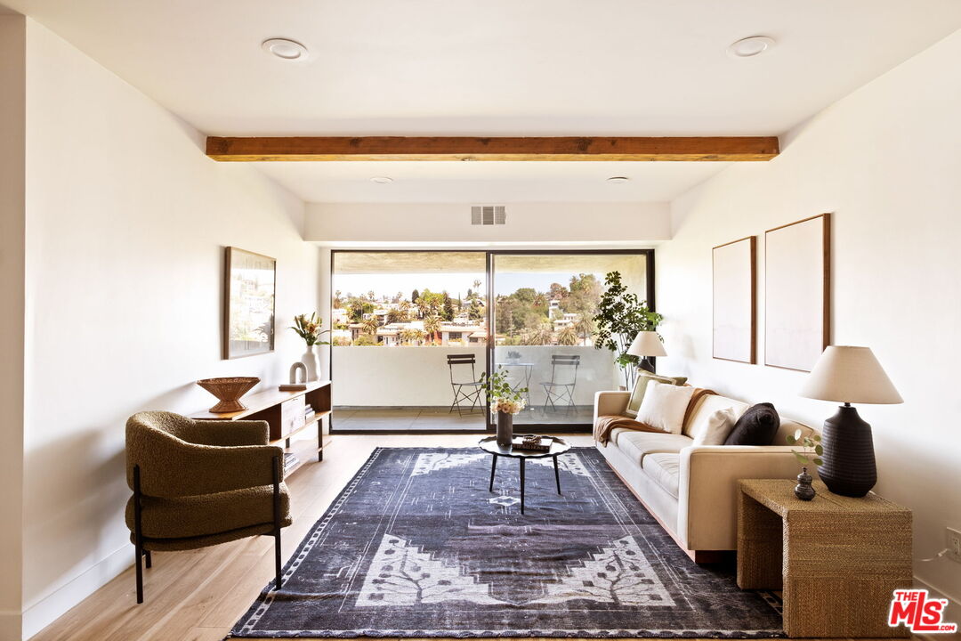 1701 Clinton St Unit: 205