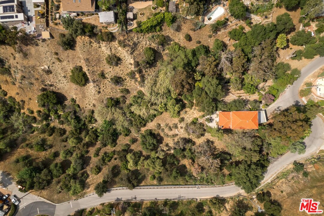 11111 Tujunga Canyon Blvd