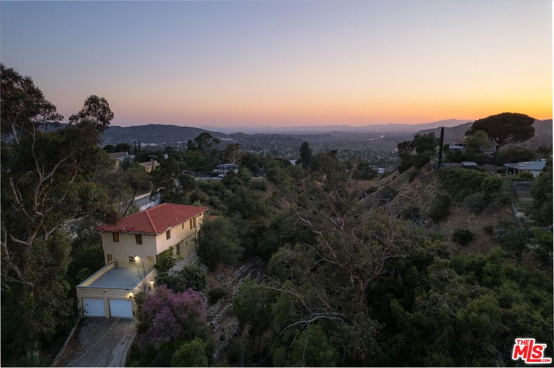 11111 Tujunga Canyon Blvd