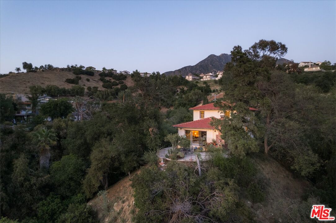 11111 Tujunga Canyon Blvd