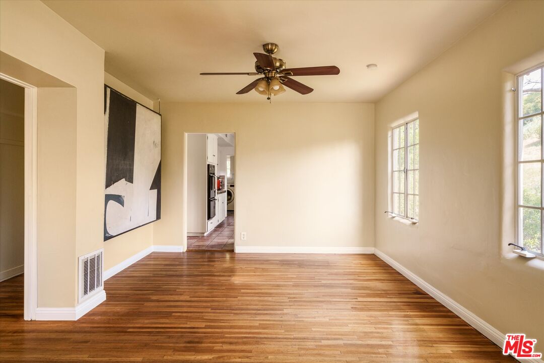 11111 Tujunga Canyon Blvd