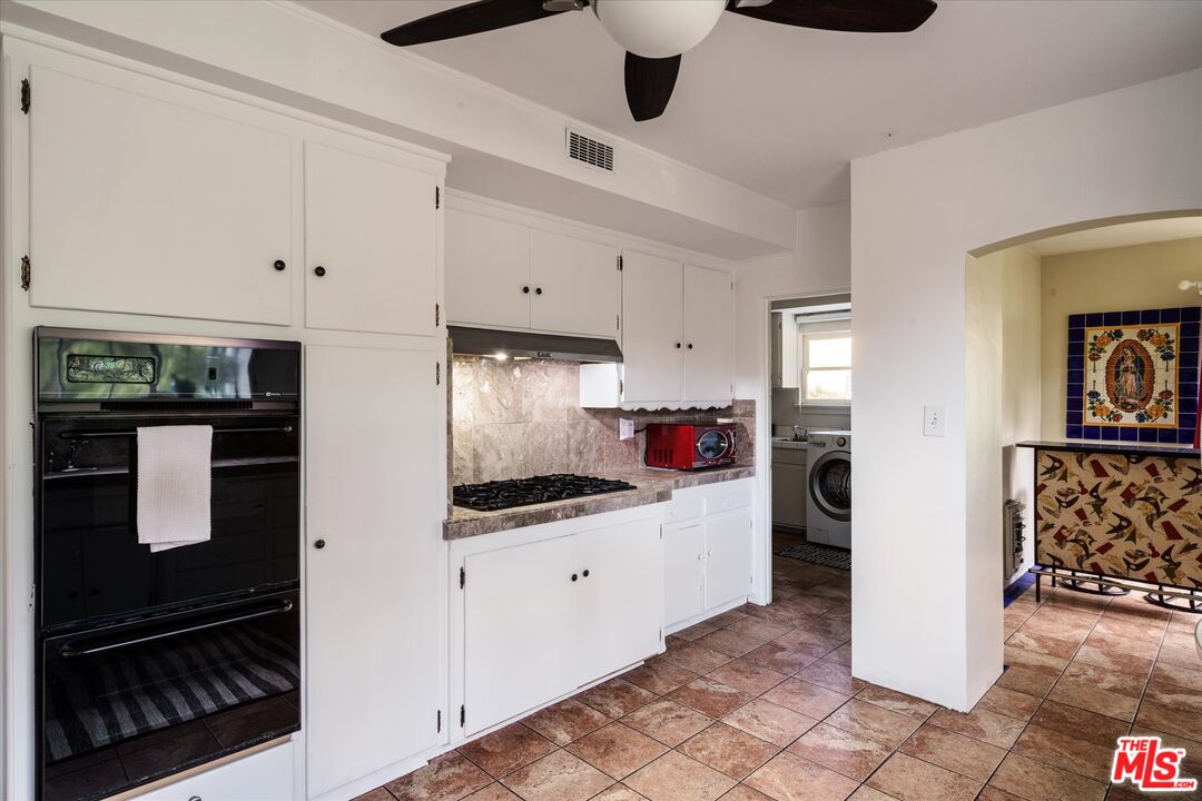 11111 Tujunga Canyon Blvd
