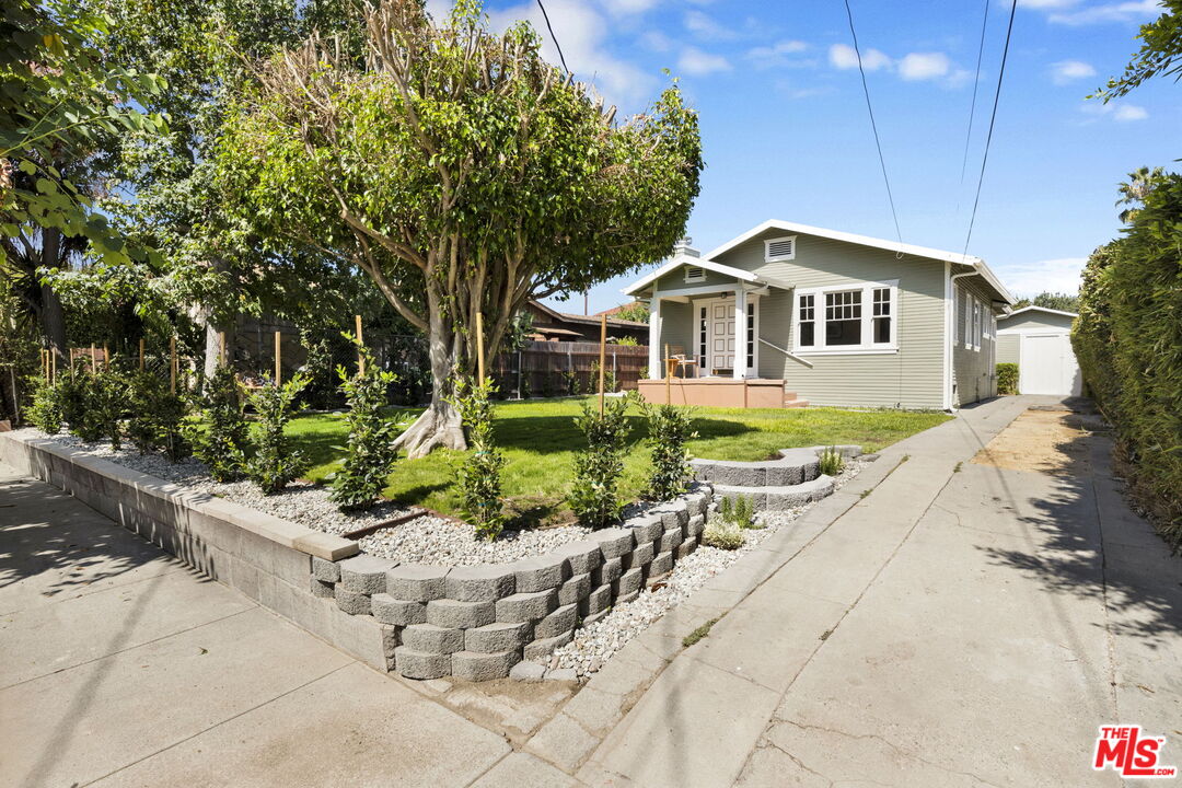 2755 Denby Ave