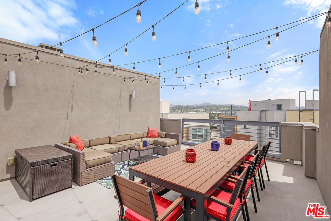 2753 Waverly Dr Unit: 1003