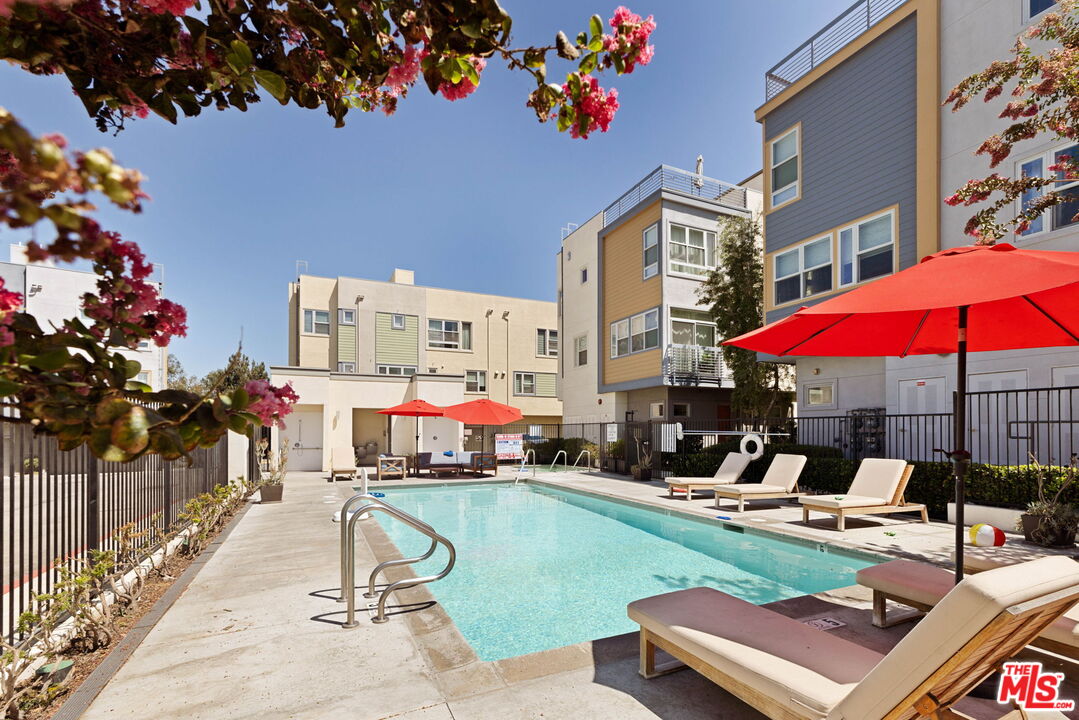 2753 Waverly Dr Unit: 1003