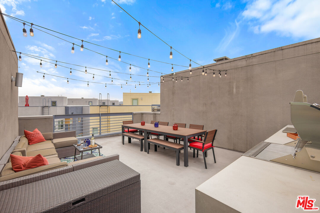 2753 Waverly Dr Unit: 1003