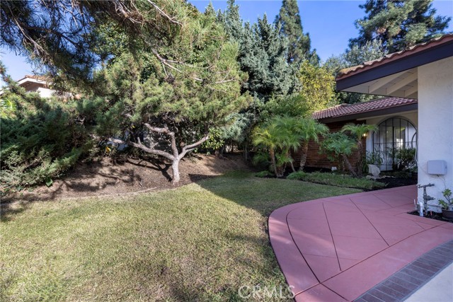 1670 Avenida Verde