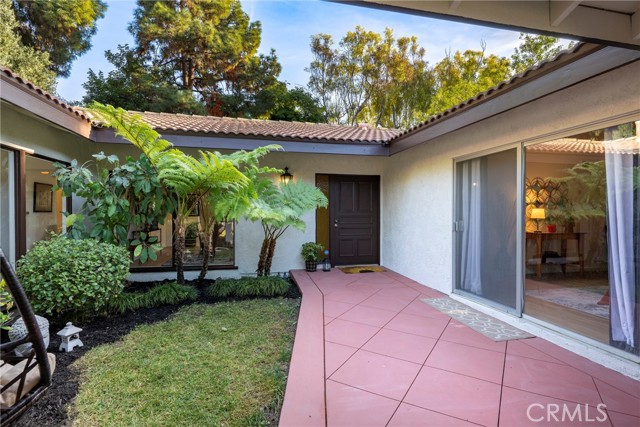 1670 Avenida Verde