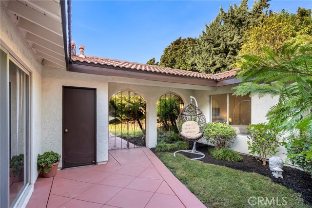 1670 Avenida Verde