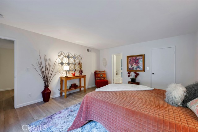 1670 Avenida Verde