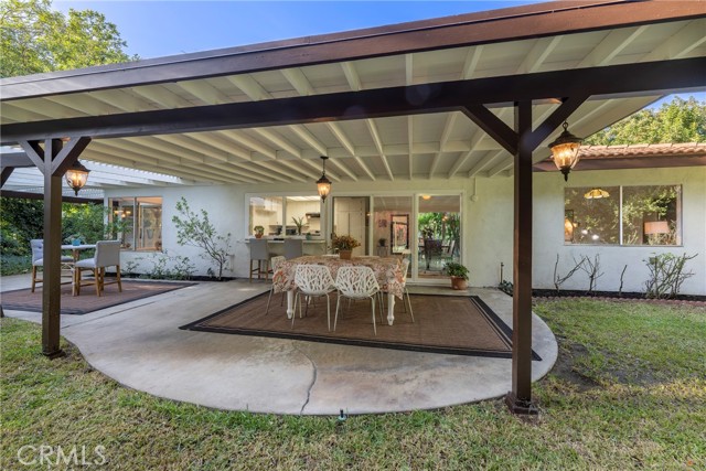 1670 Avenida Verde