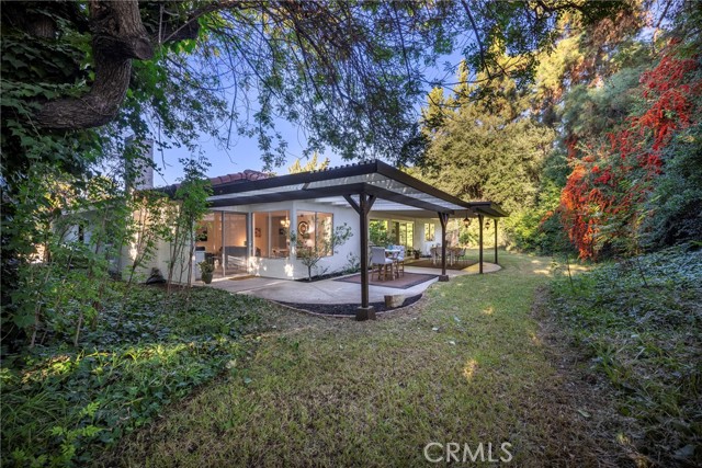 1670 Avenida Verde