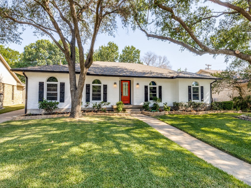 2633 W Prairie Creek Drive