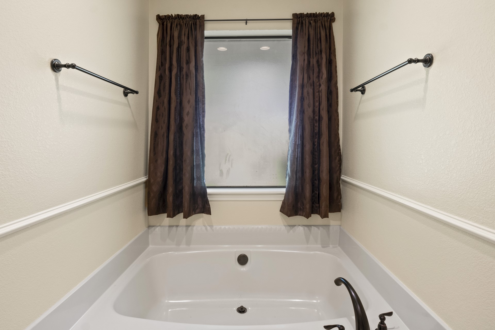 3130 Eagle Drive