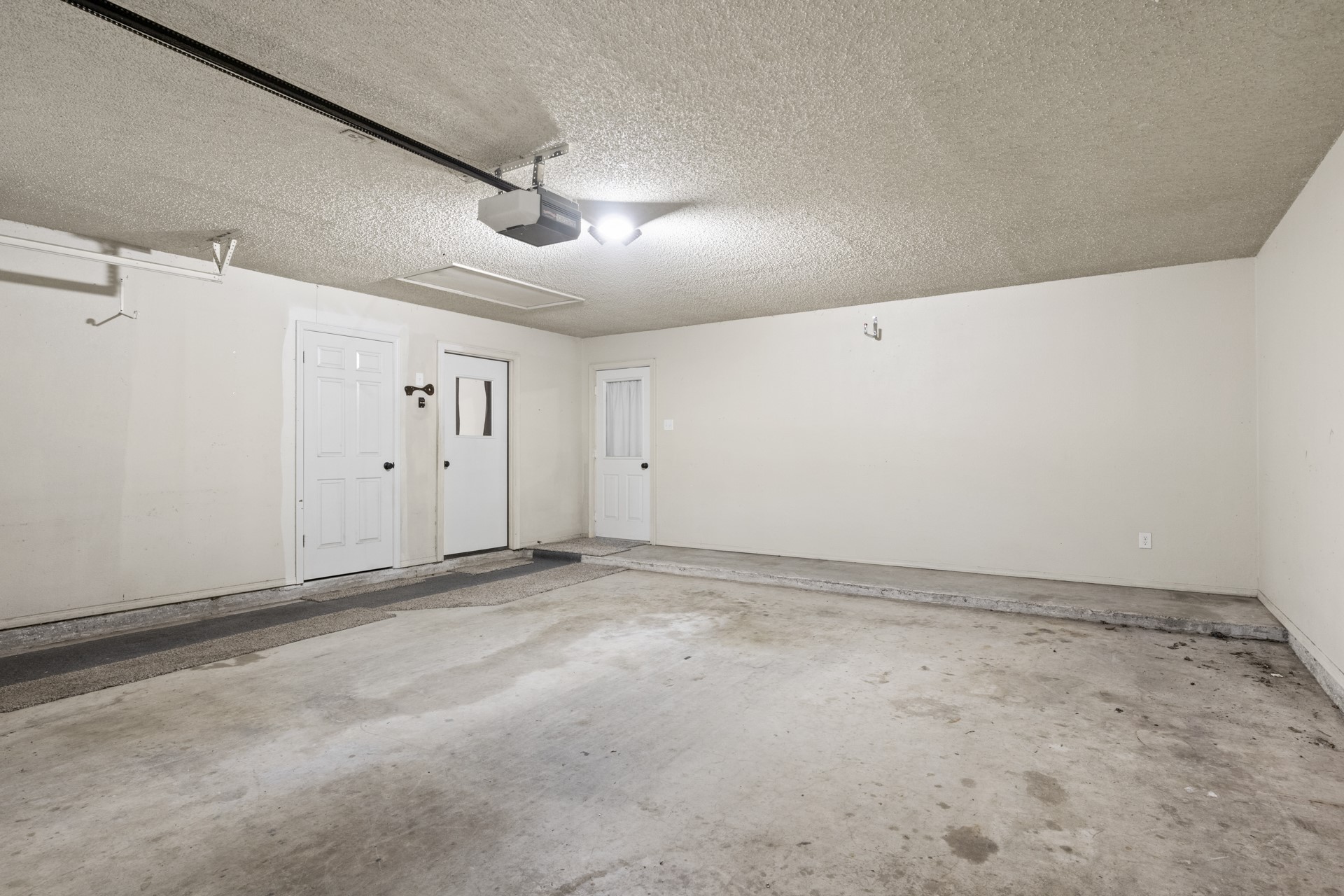 3130 Eagle Drive
