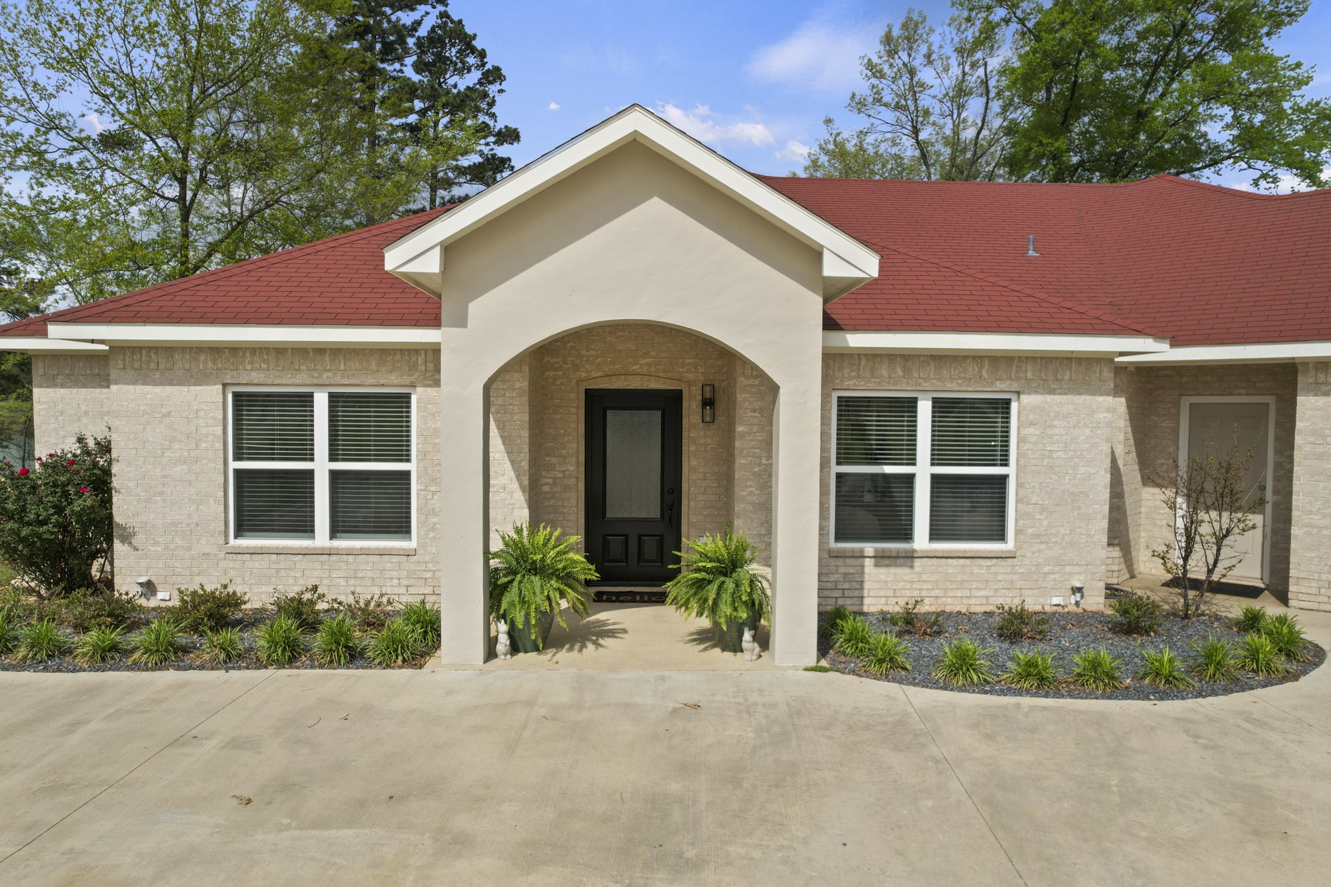 395 Pvt Rd 2367