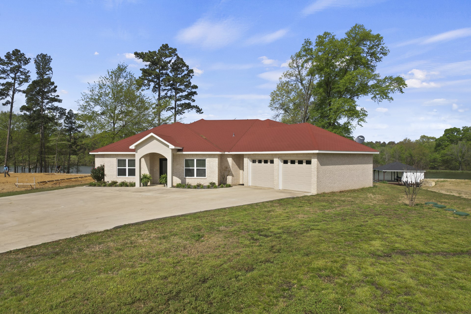395 Pvt Rd 2367