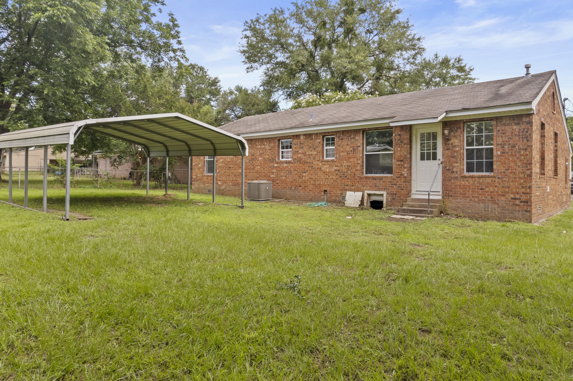 123 Hickory Street