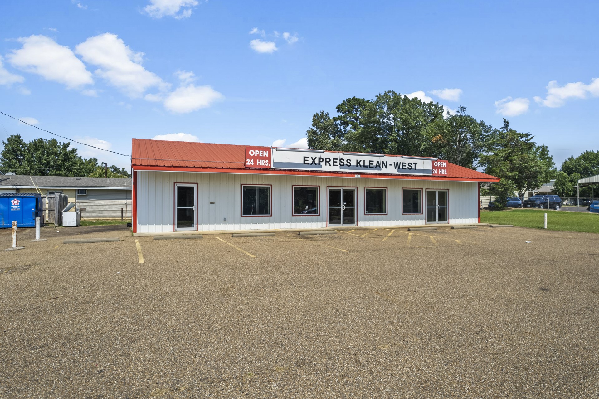1416 N Edwards