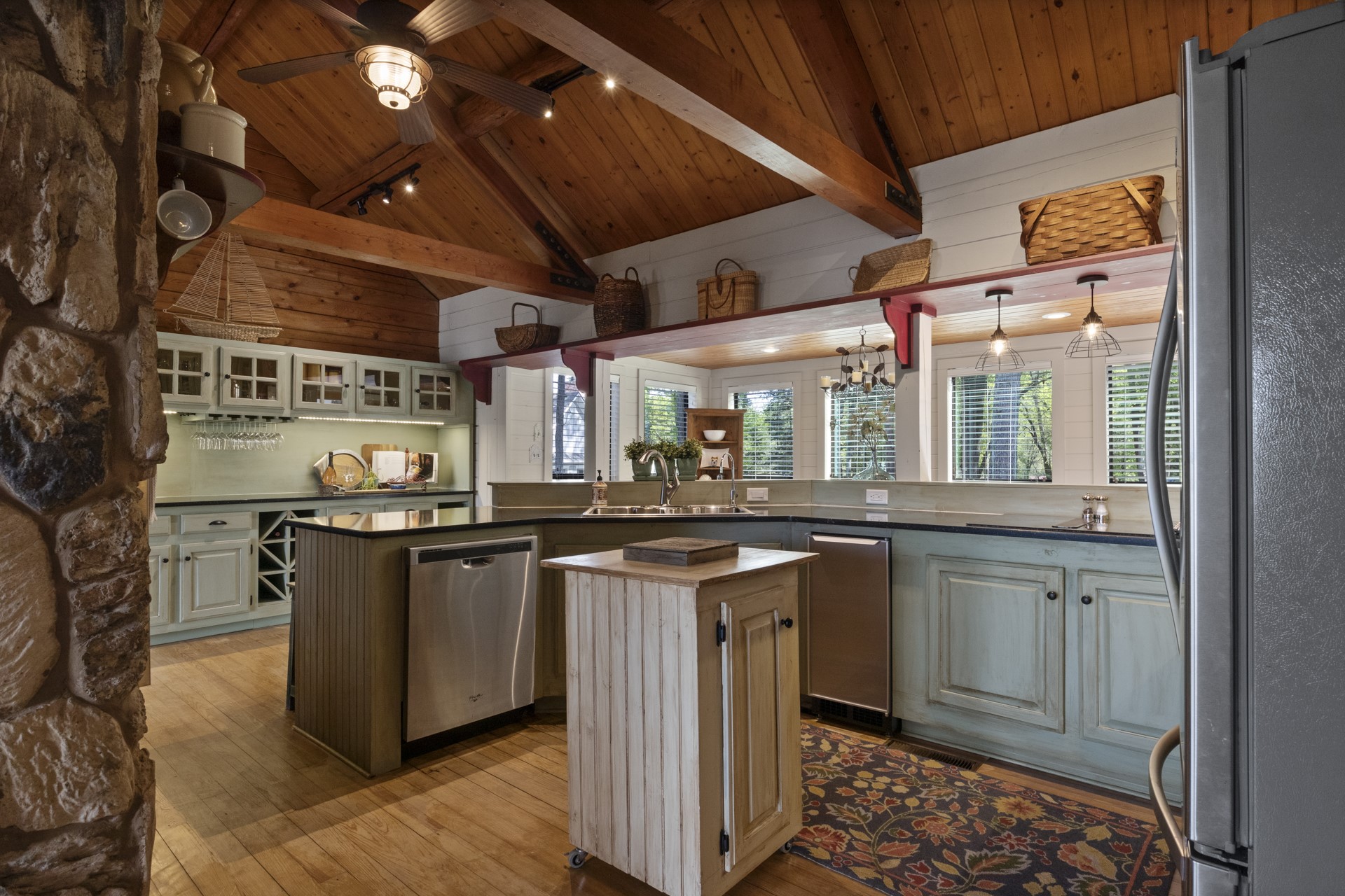 1521 Panther Creek Pass