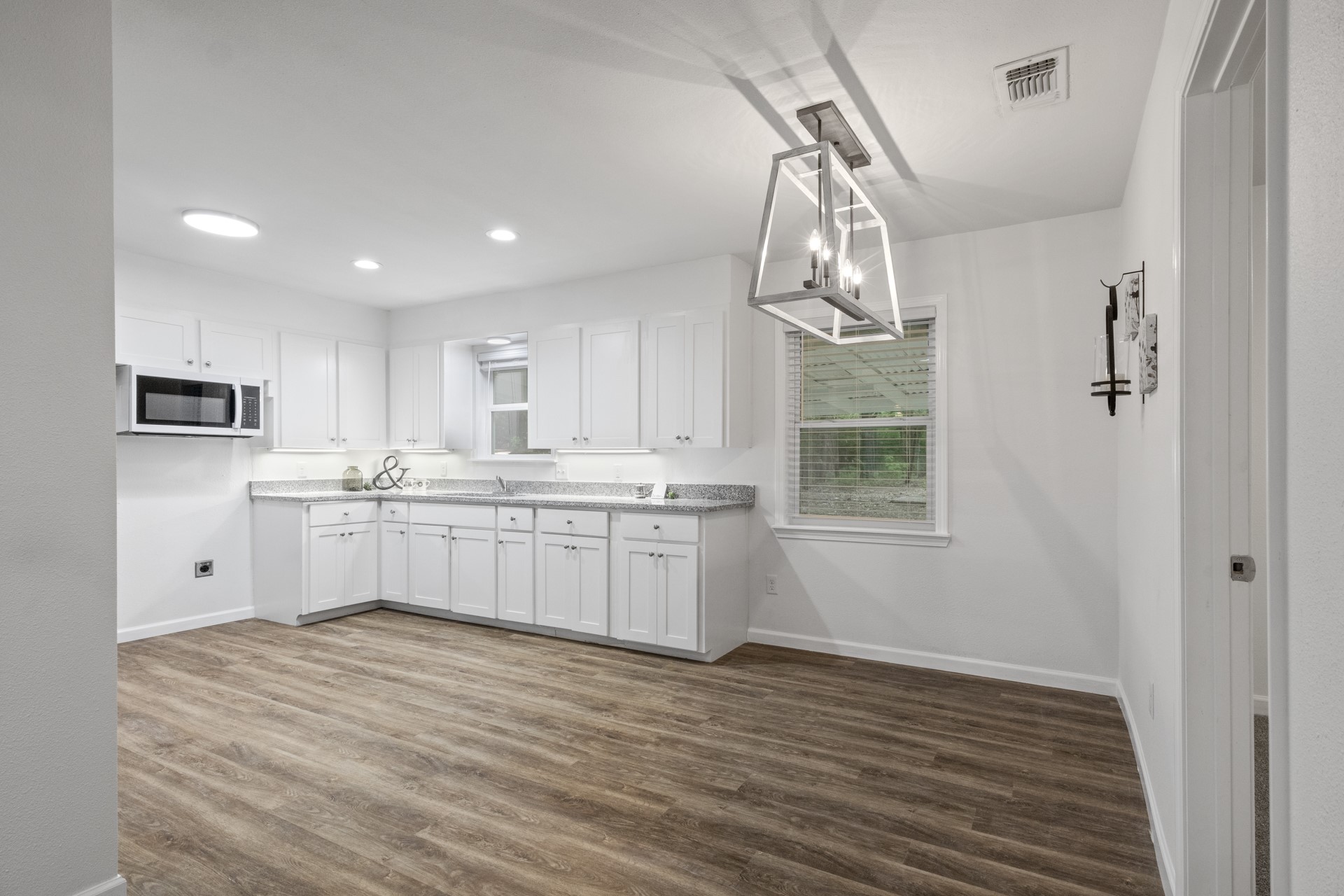 1205 E Mt Pleasant
