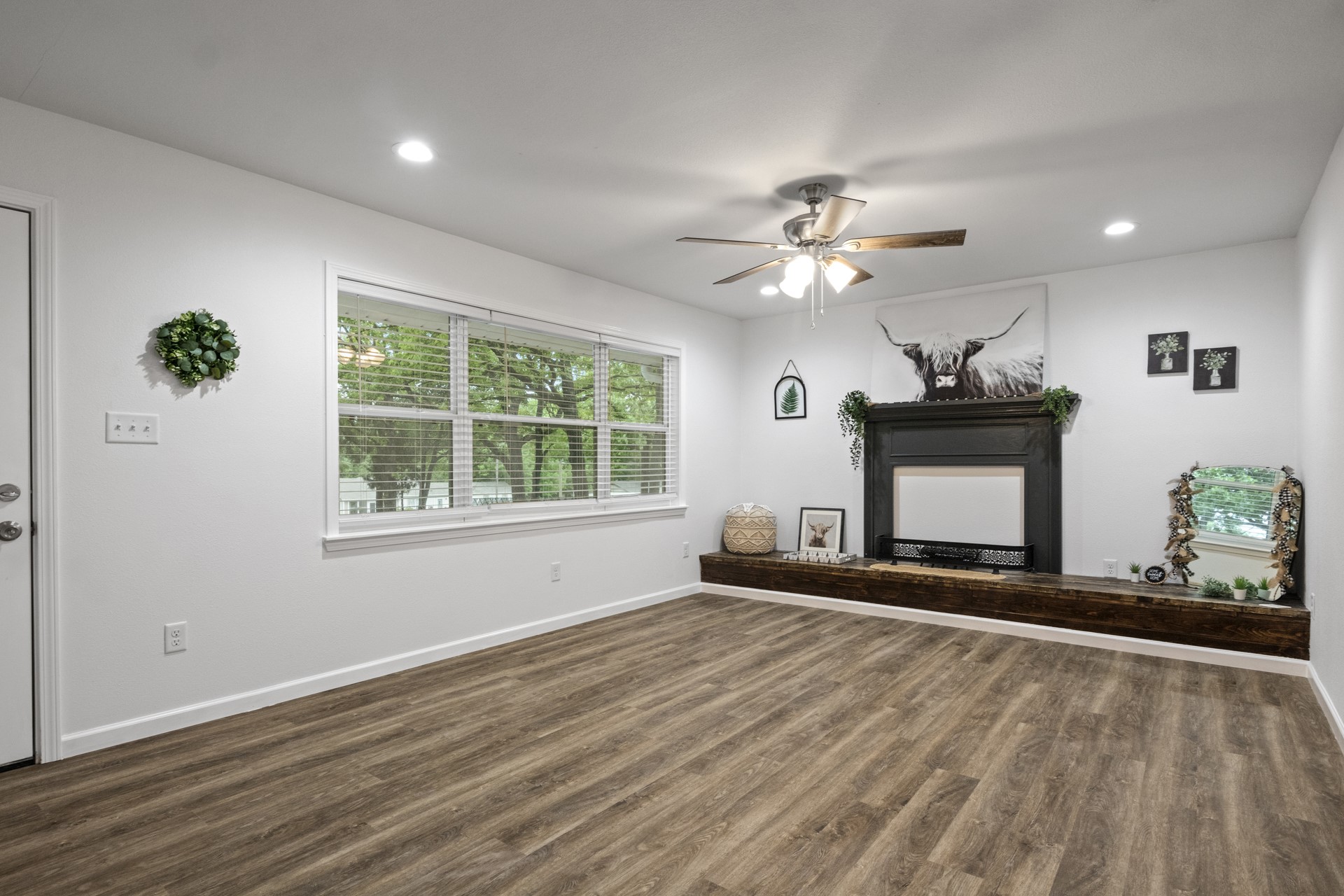 1205 E Mt Pleasant