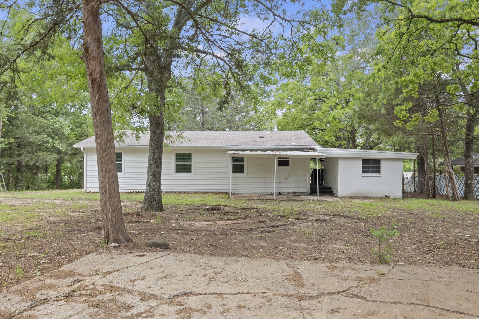 1205 E Mt Pleasant