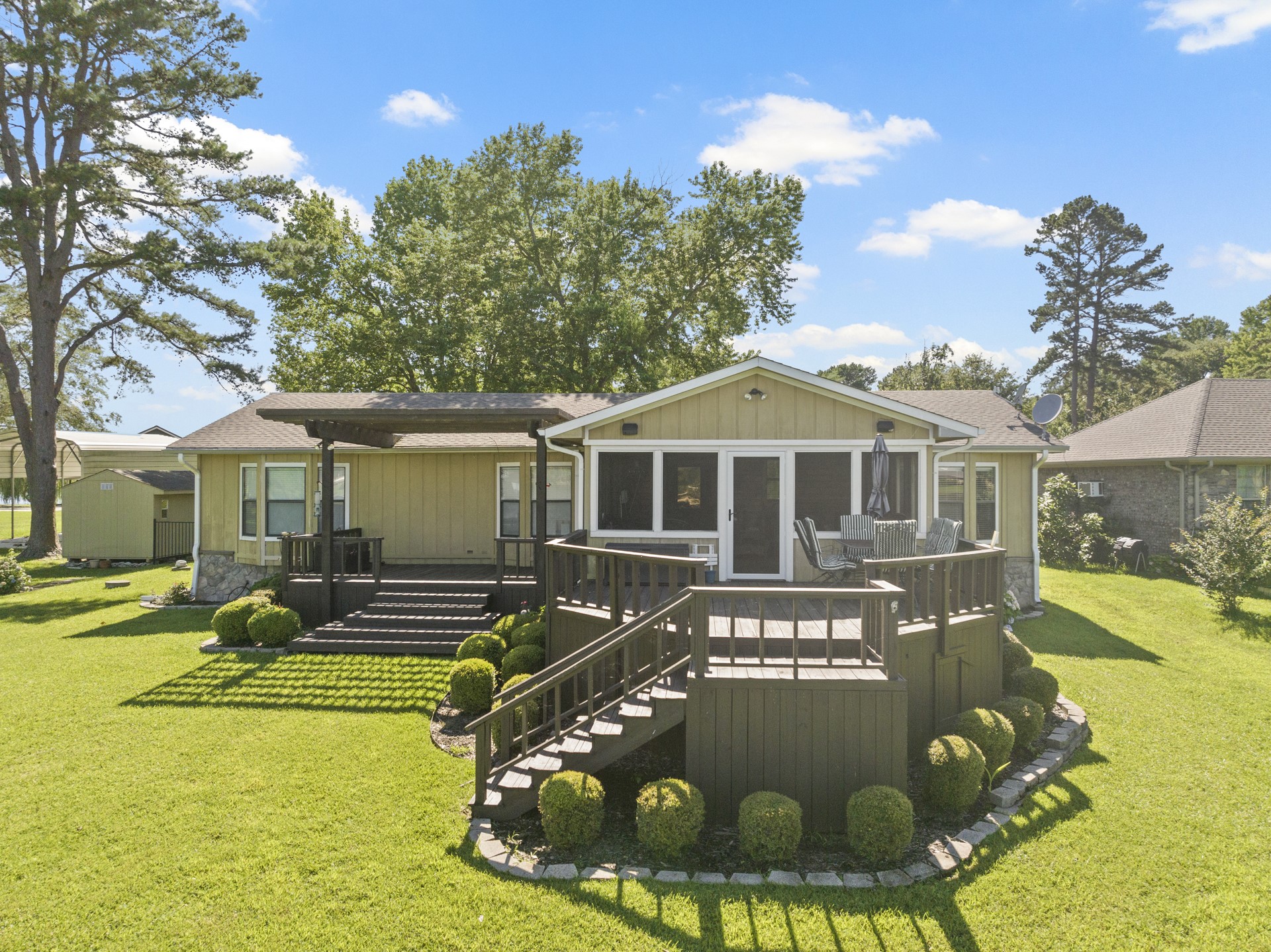 711 County Road 2360