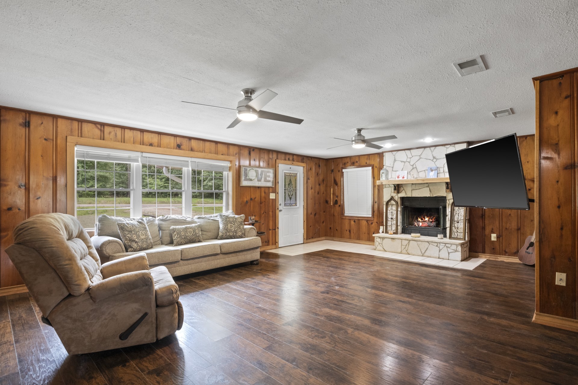 9425 Fm 1841