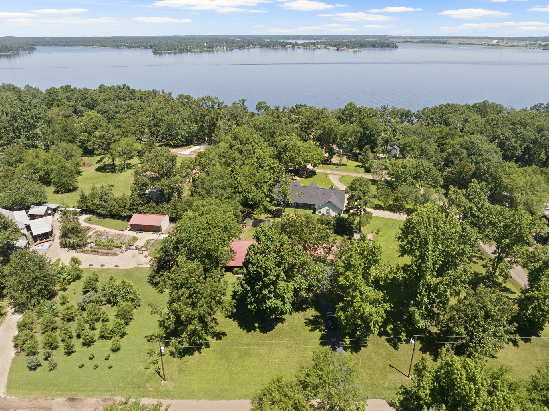 33 County Road 2612