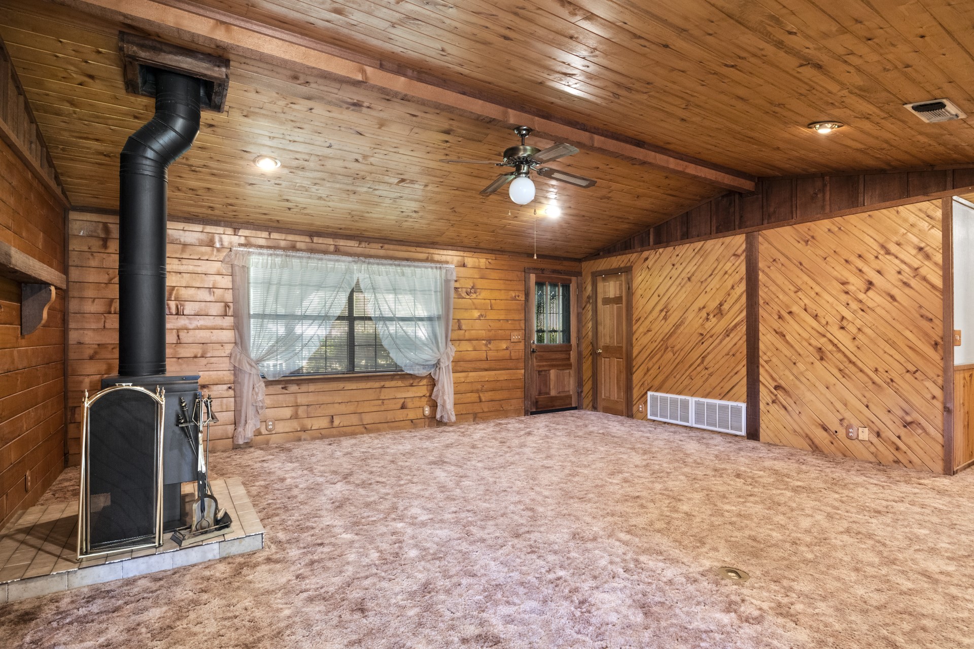 33 County Road 2612