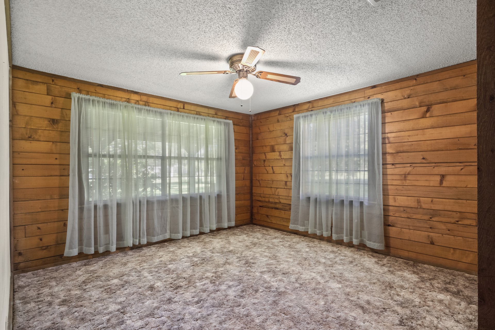 33 County Road 2612