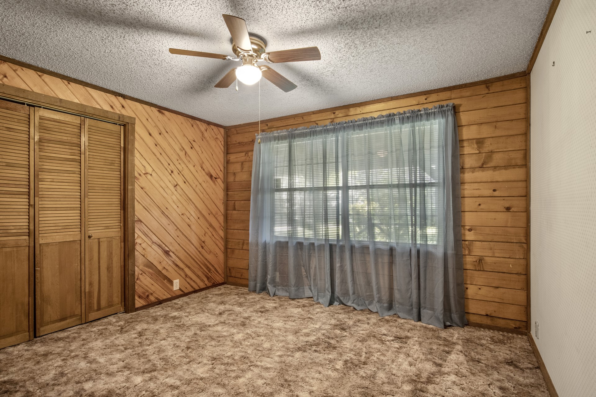 33 County Road 2612