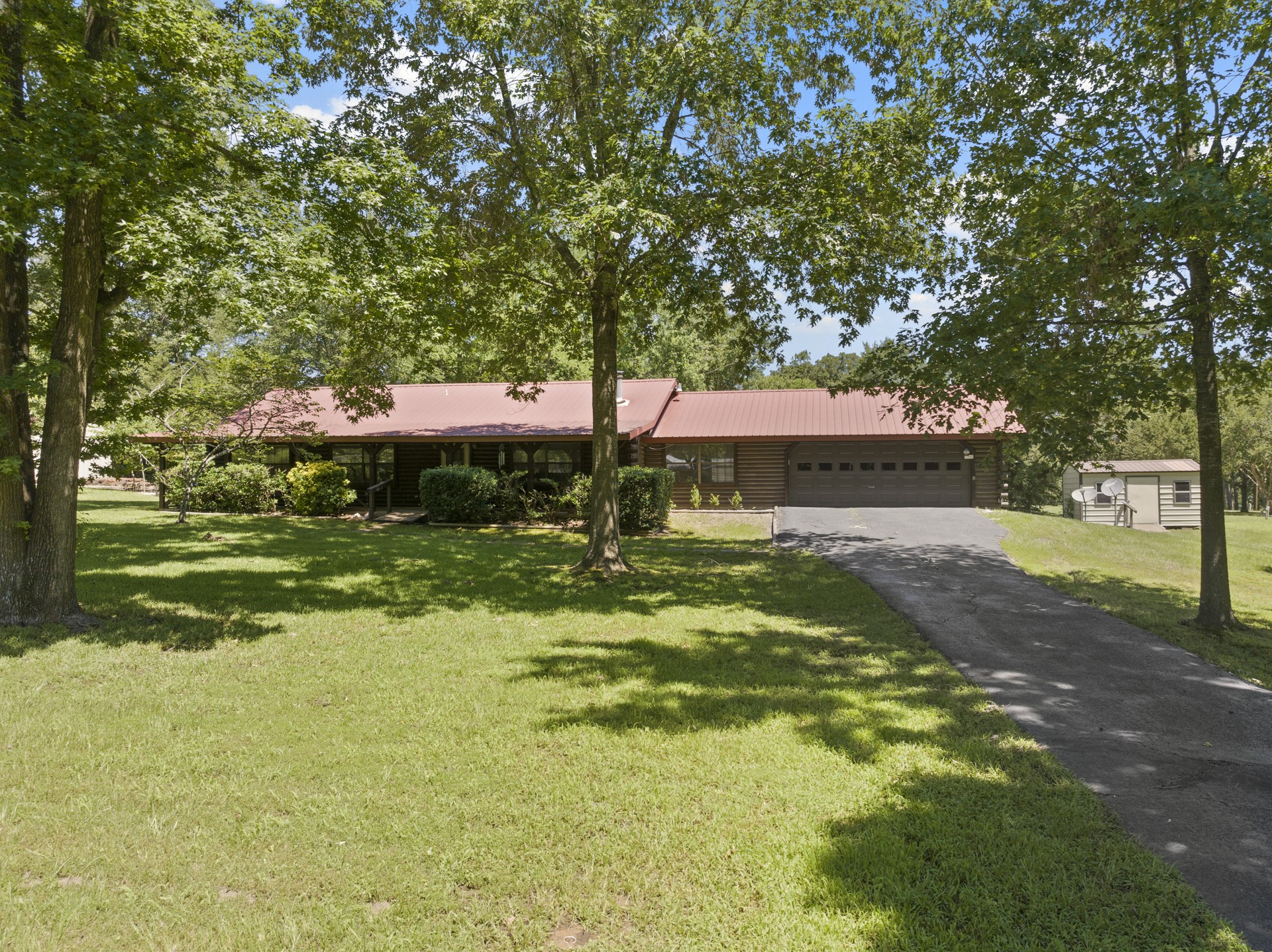 33 County Road 2612