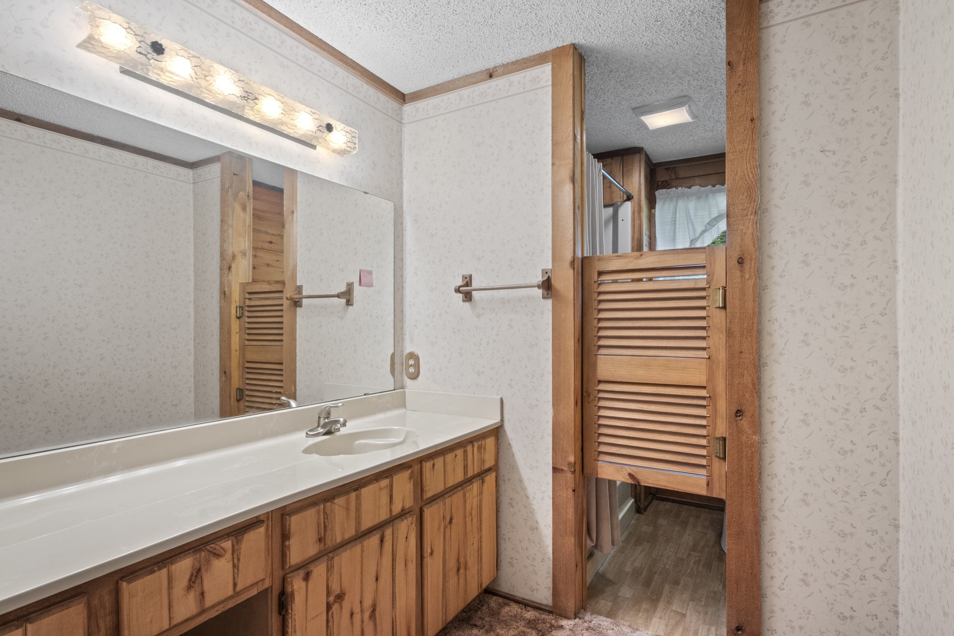 33 County Road 2612