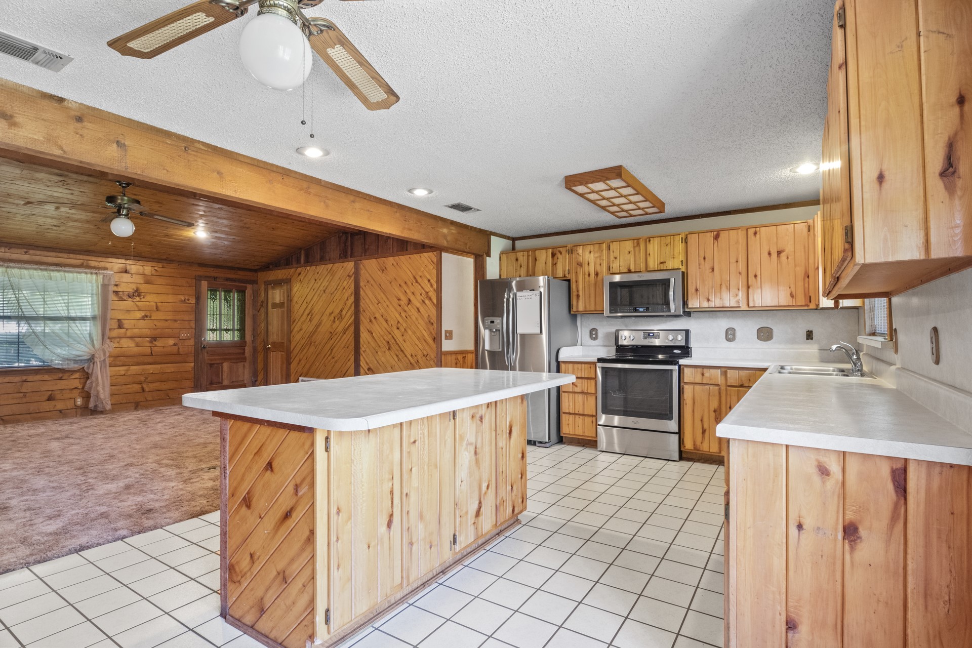 33 County Road 2612