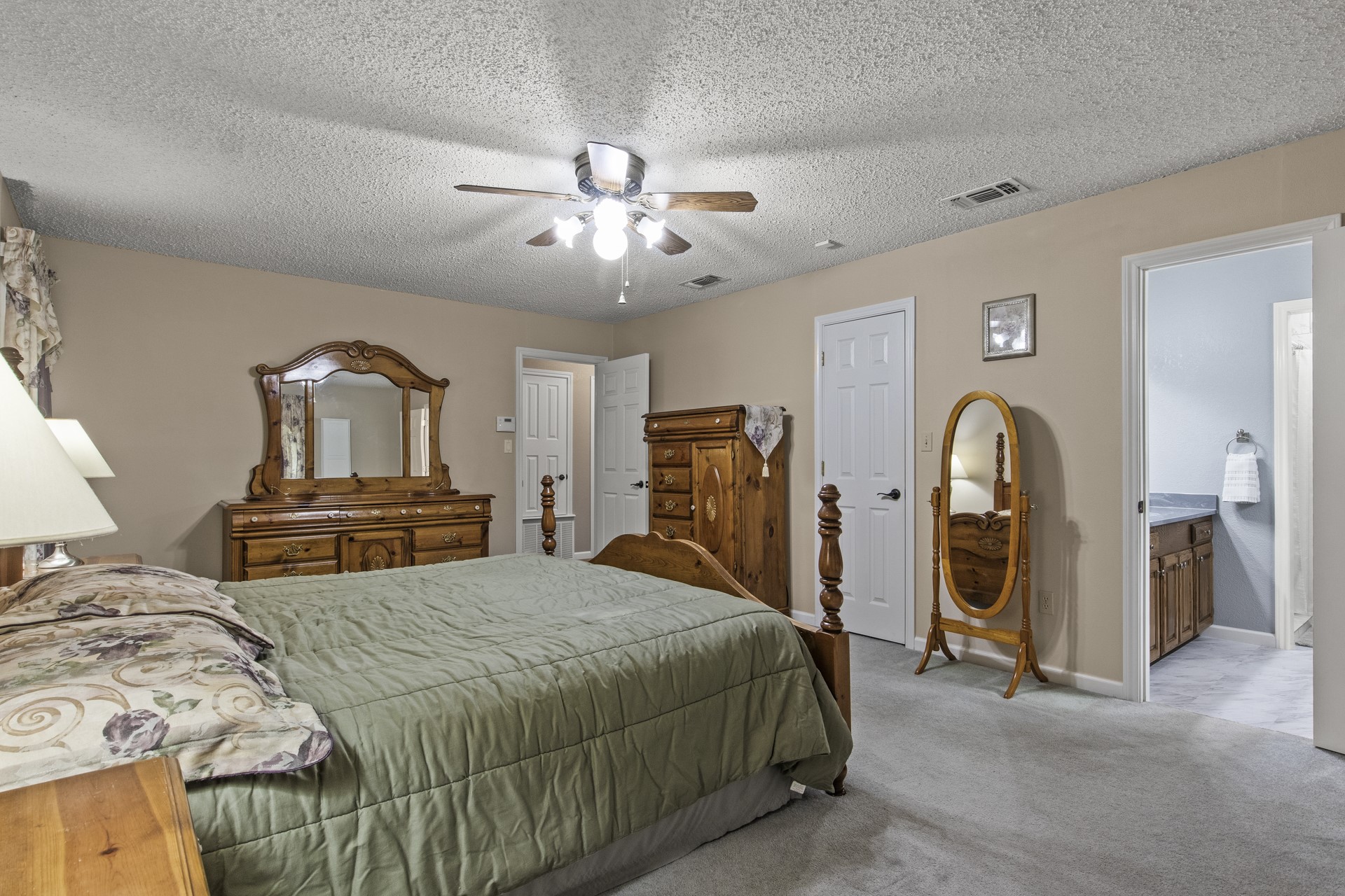 2279 W Hwy 11