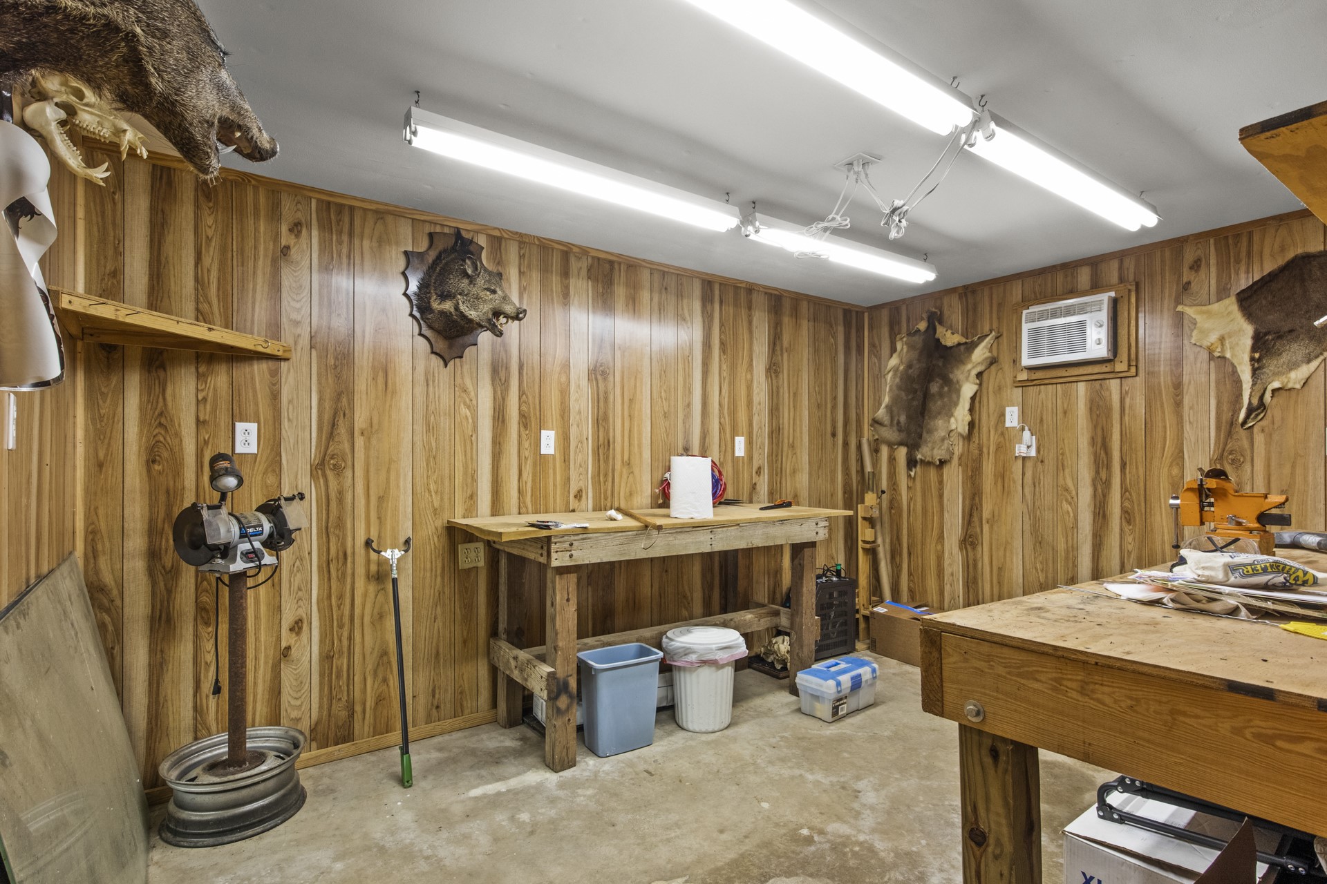 2279 W Hwy 11
