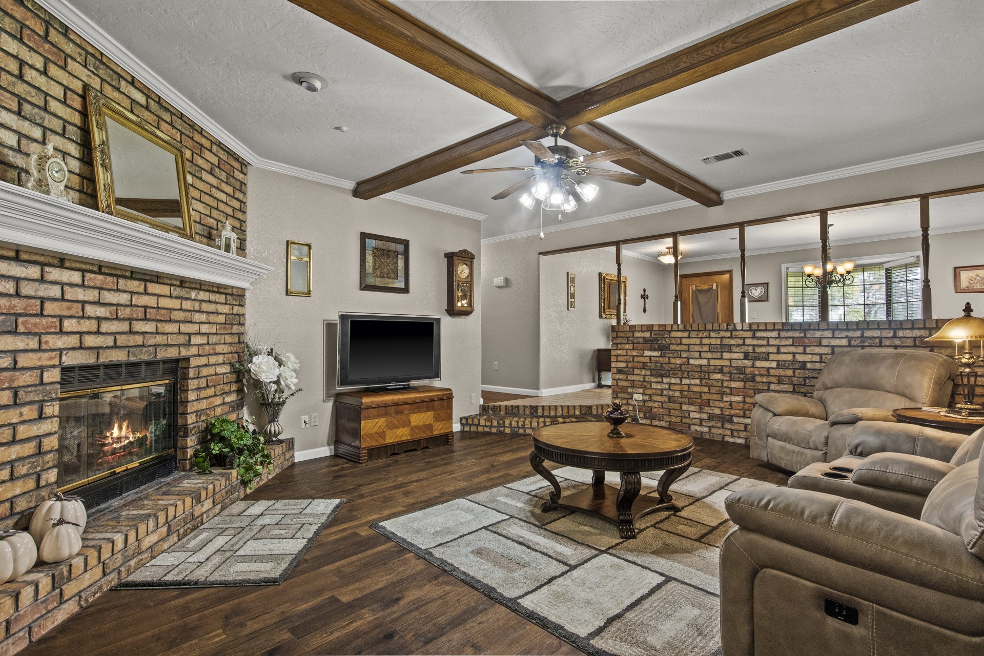 2279 W Hwy 11