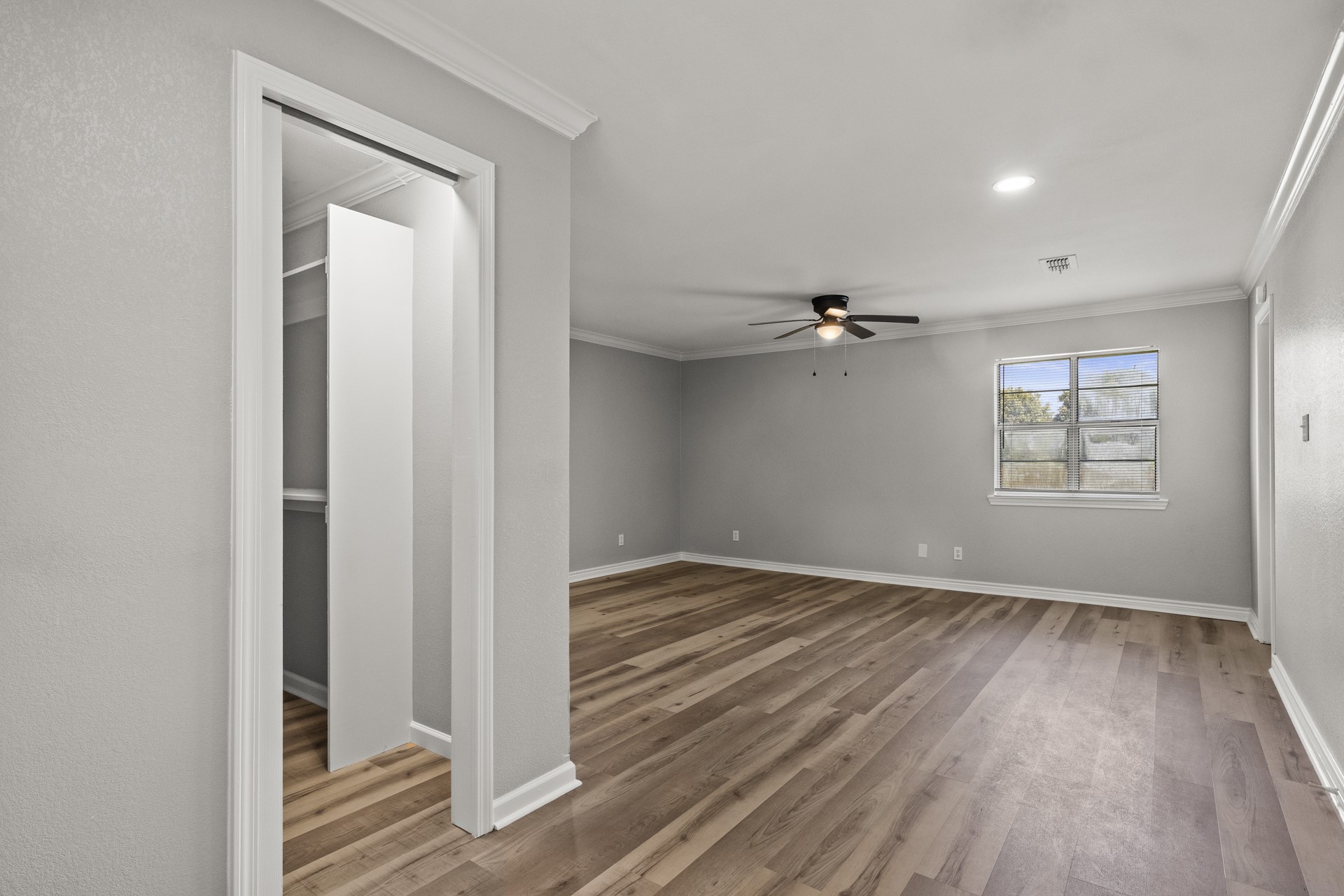 3226 HWY 259 S