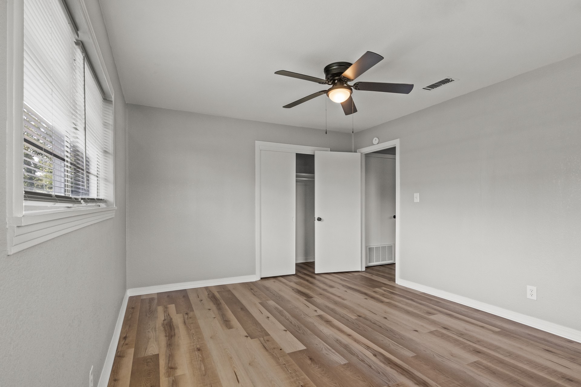 3226 HWY 259 S