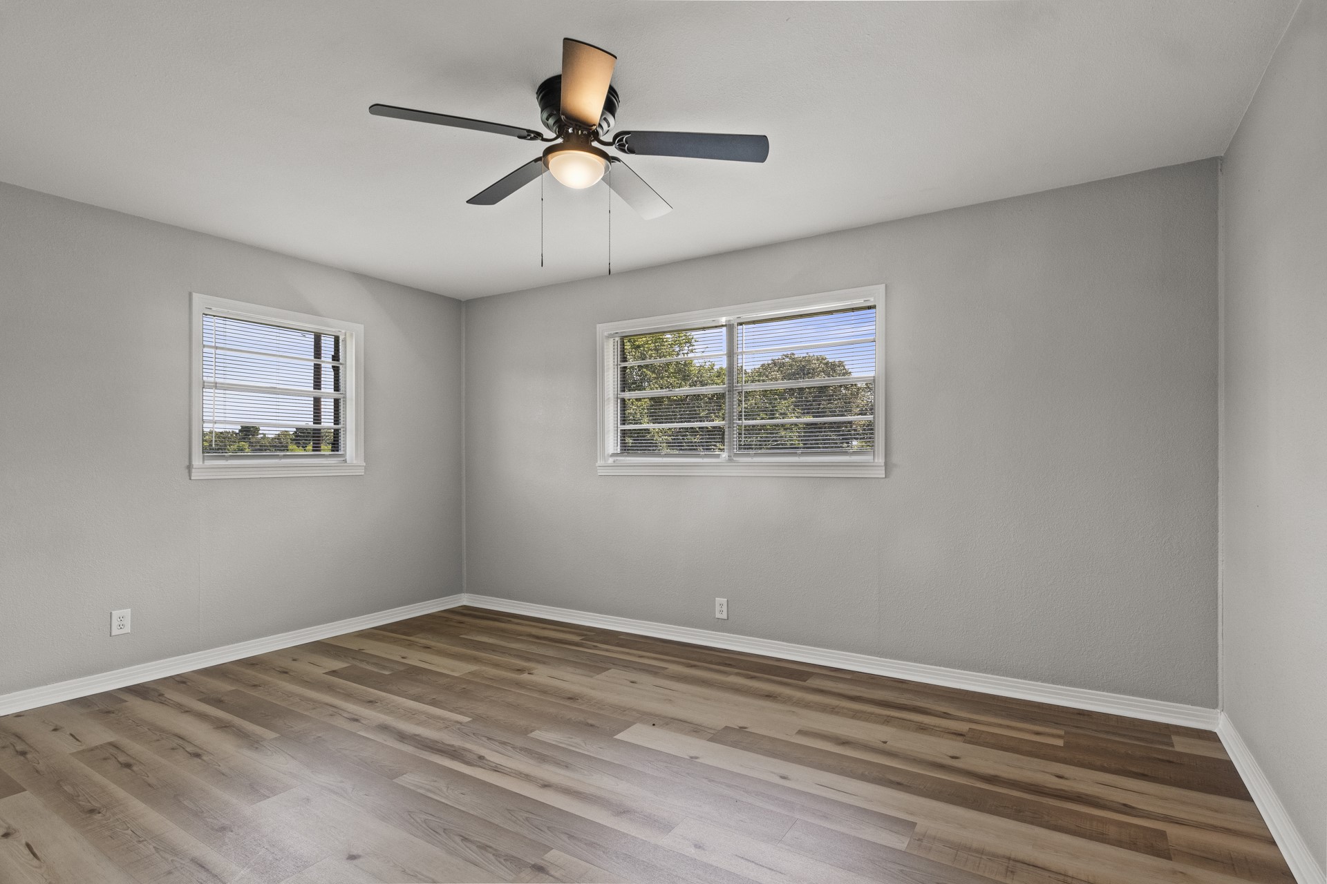 3226 HWY 259 S