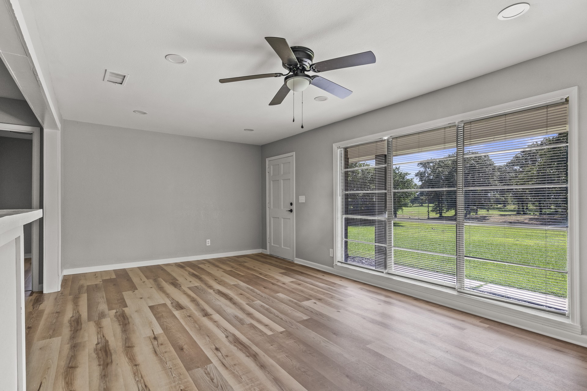 3226 HWY 259 S