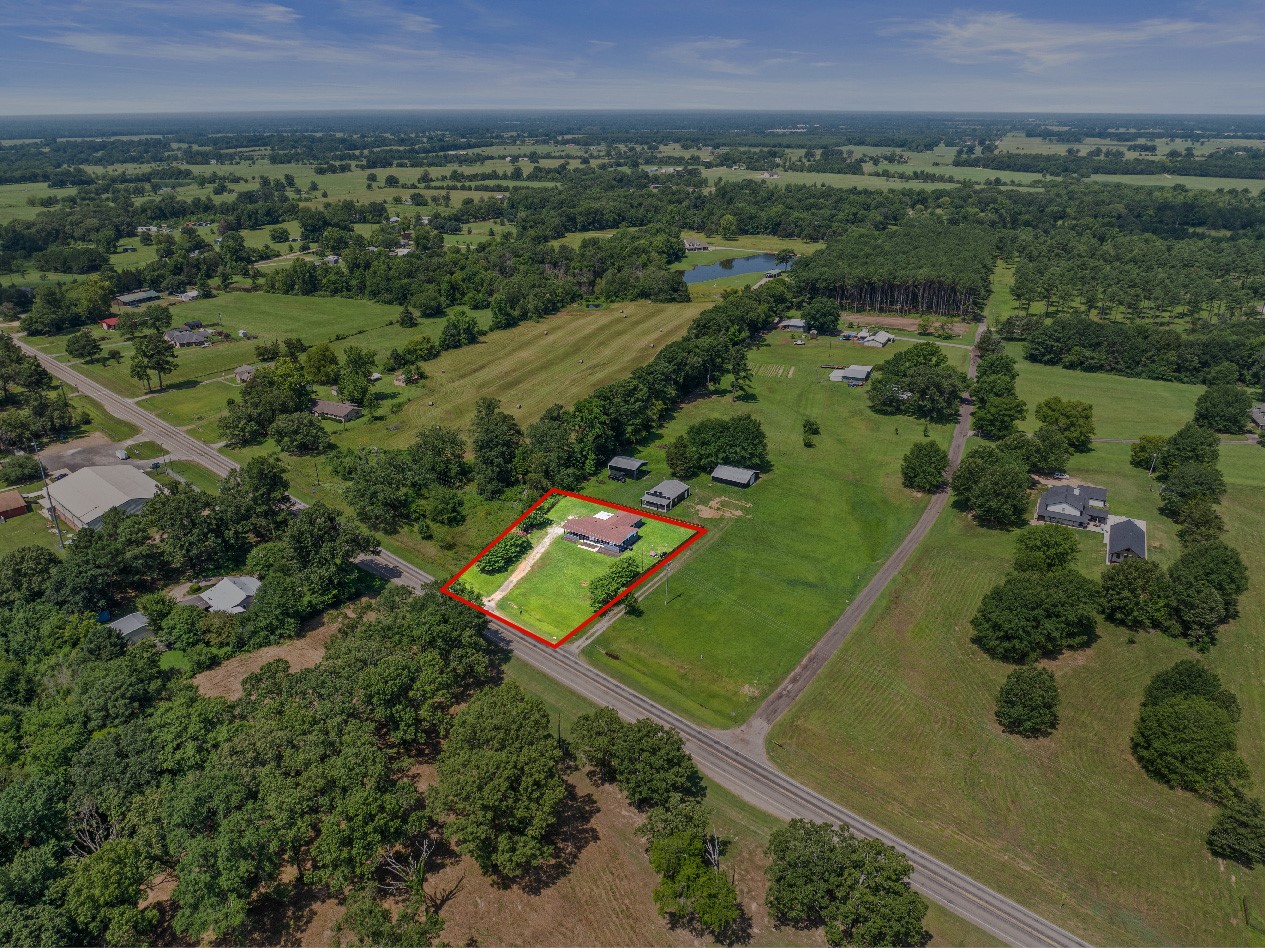 3226 HWY 259 S