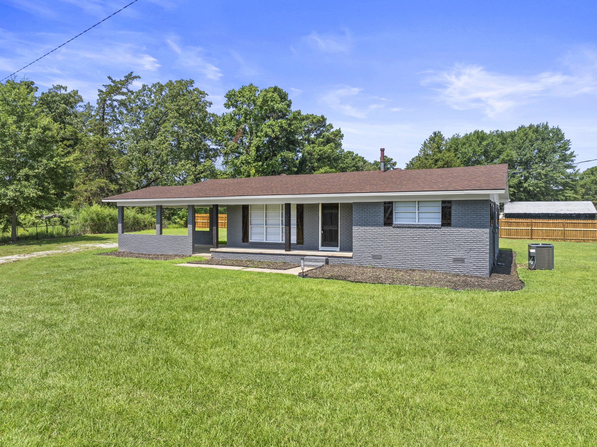 3226 HWY 259 S
