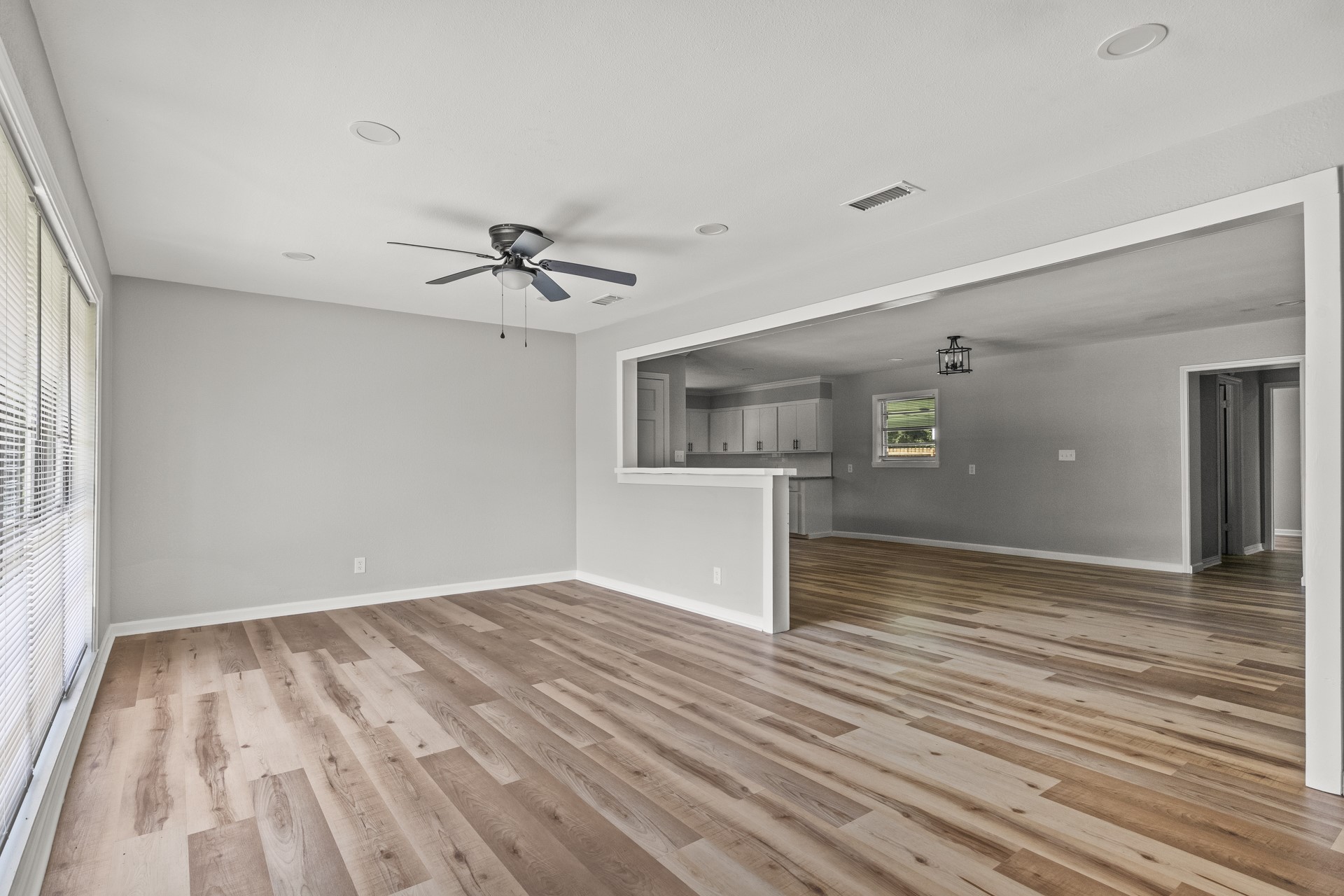 3226 HWY 259 S