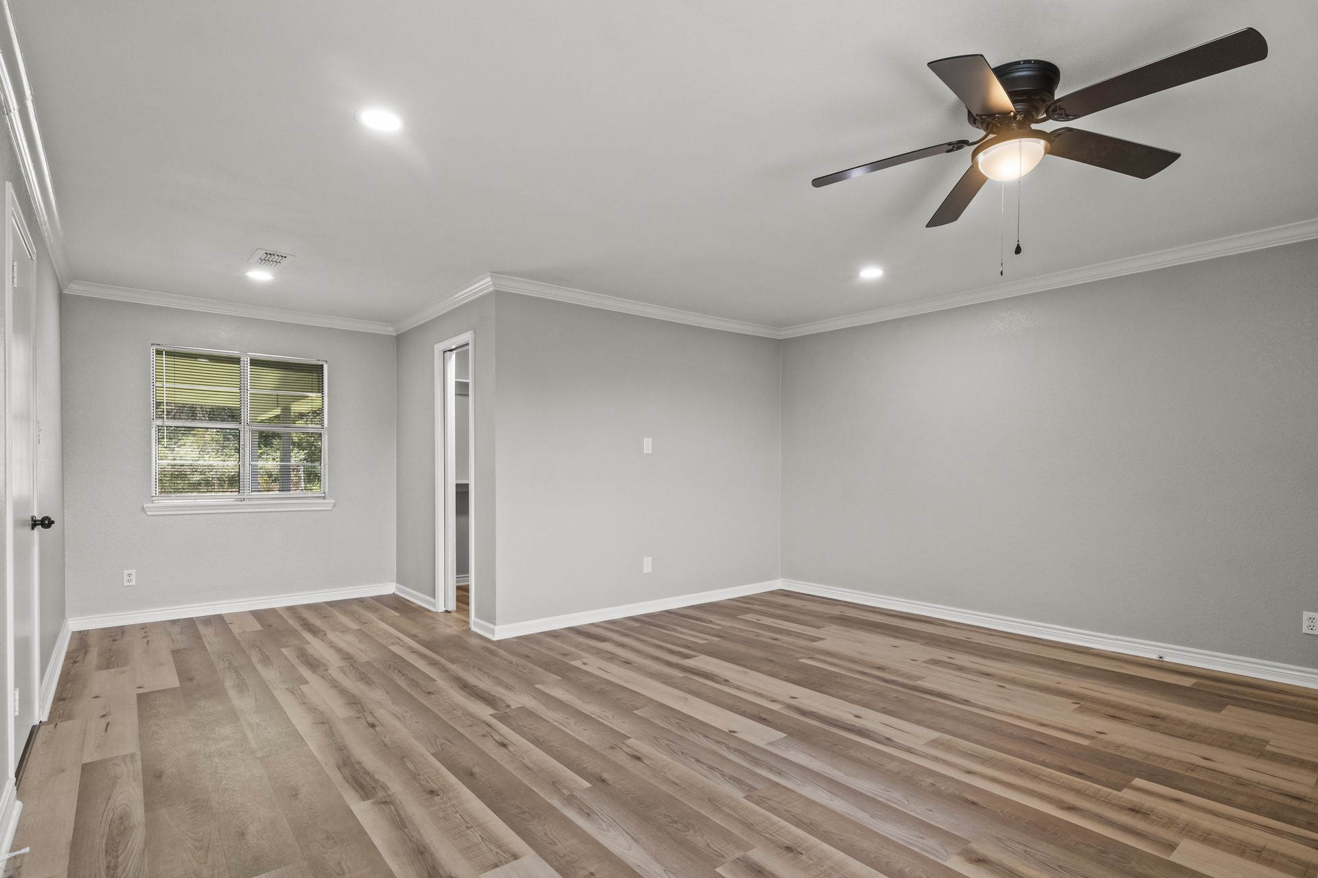 3226 HWY 259 S