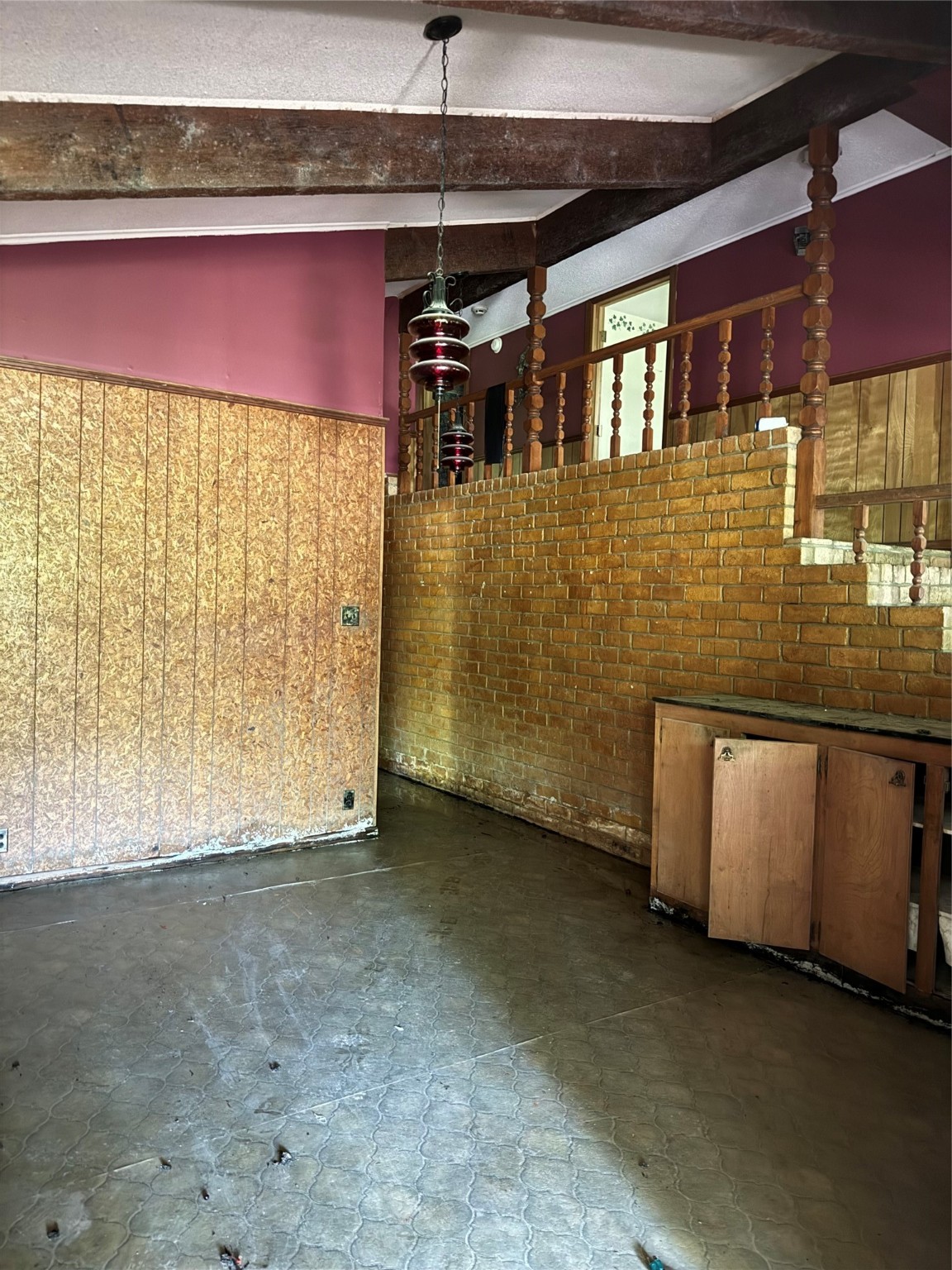 270, 290 Ma County Road 3242