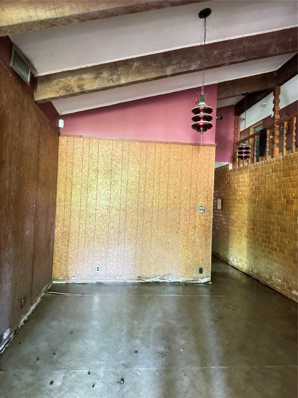 270, 290 Ma County Road 3242