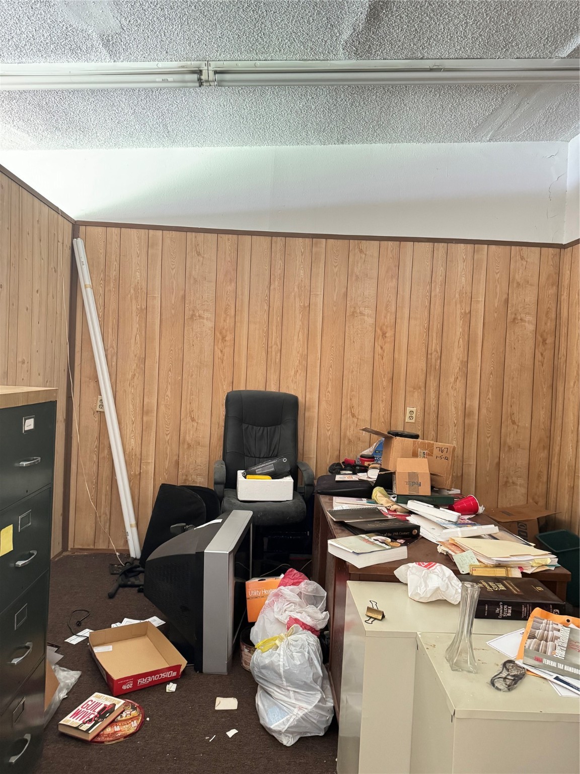 270, 290 Ma County Road 3242